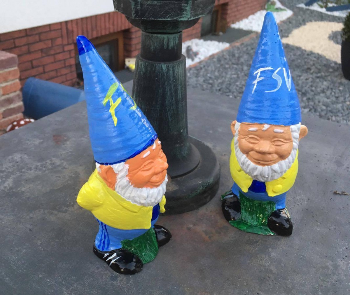 ** FSV-Gartenzwerge für einen guten Zweck zu verkaufen **