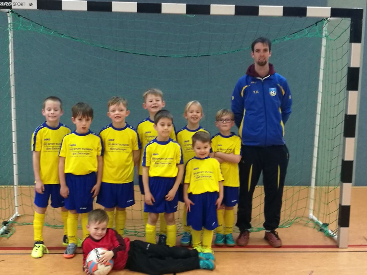 *** Bambinis holen 3. Platz in eigener Halle ***