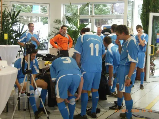 2. Mannschaft im Opel-Autohaus