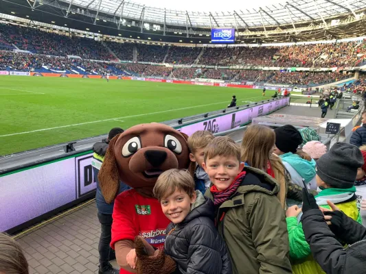 * FSV-Kids waren Einlaufkinder bei  Hannover 96 **