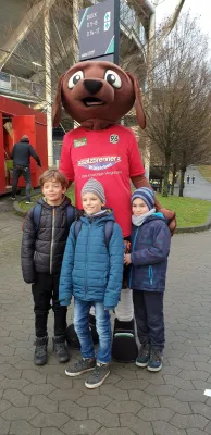 * FSV-Kids waren Einlaufkinder bei  Hannover 96 **